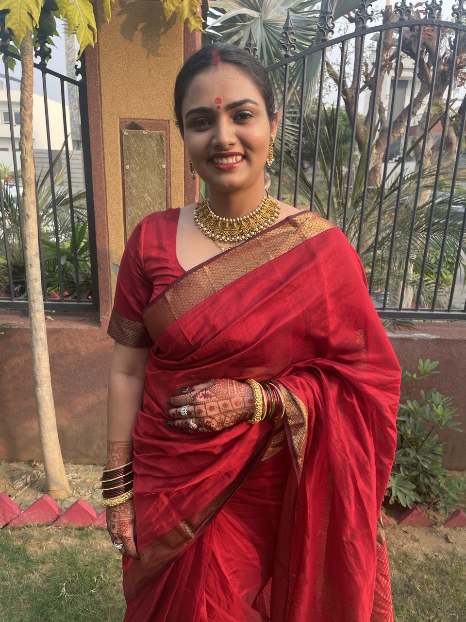 Deep Red Hand-Woven Maheshwari Saree