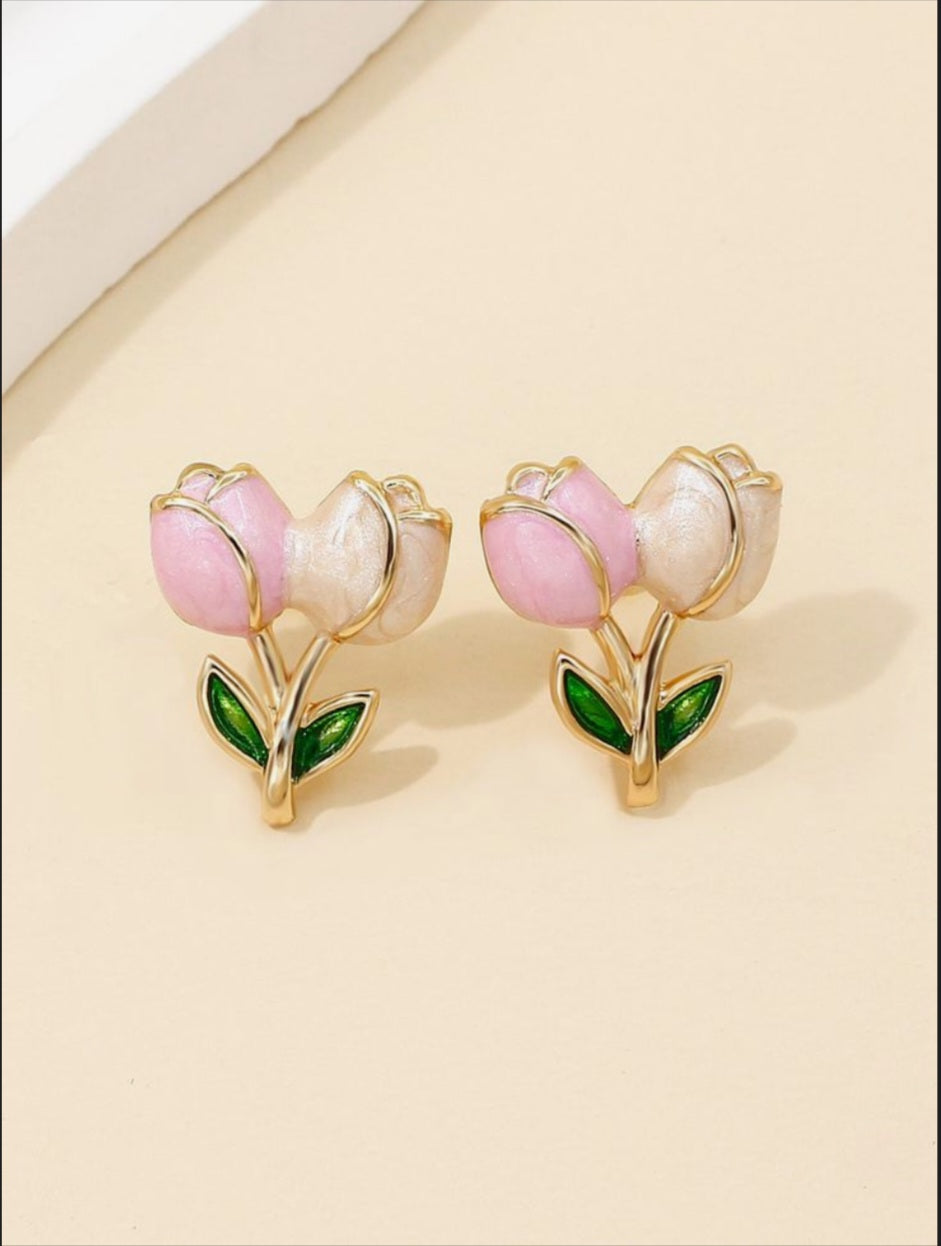 Rose Studs K113