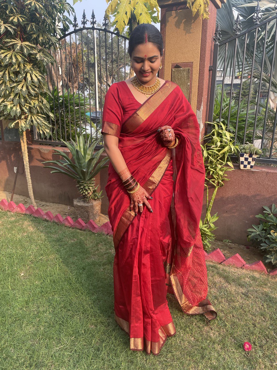 Deep Red Hand-Woven Maheshwari Saree