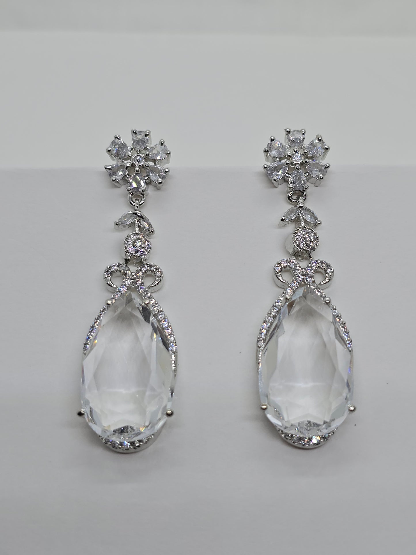Zircon Earring Z103