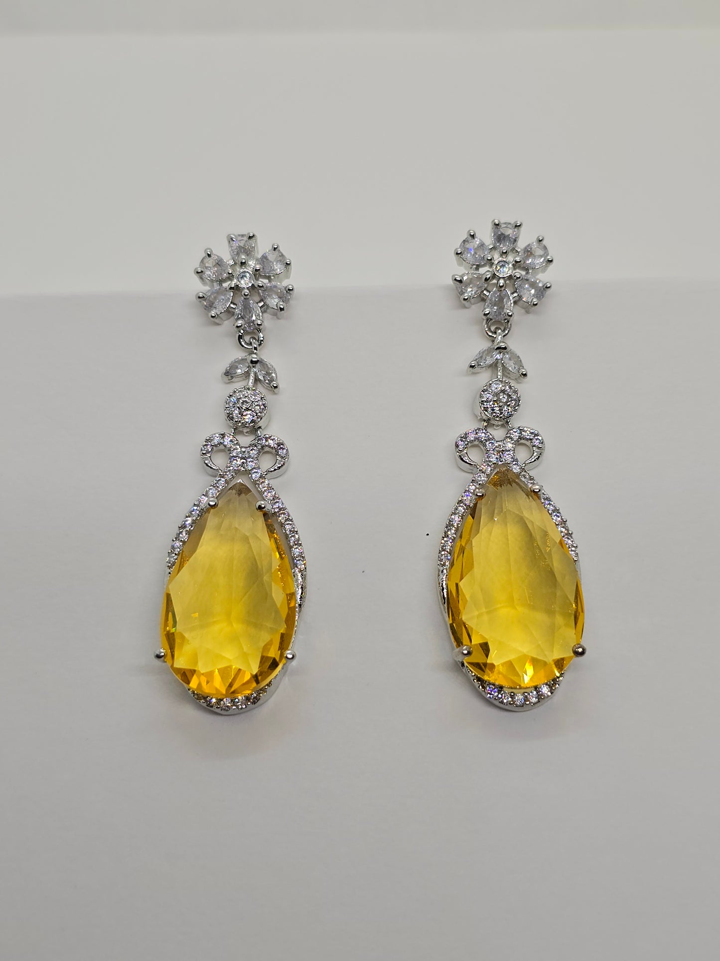 Zircon Earring Z103